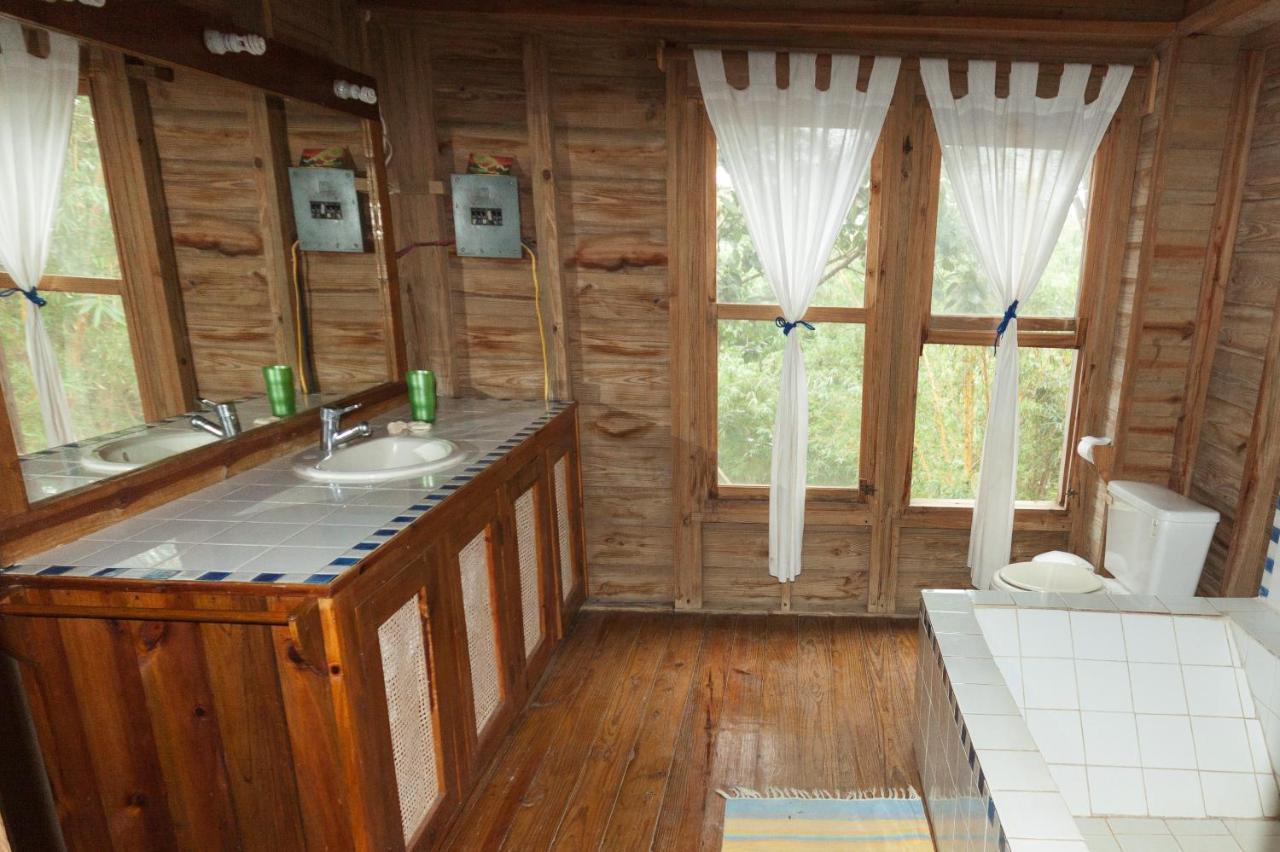 Roatan Bed & Breakfast Apartments West End Kültér fotó