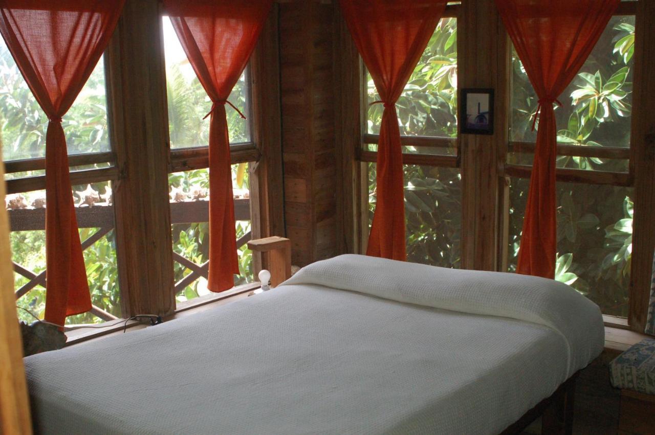 Roatan Bed & Breakfast Apartments West End Kültér fotó